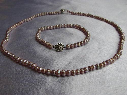 Kavanaghs - Exquisite Lavender Fresh Water Pearl Necklace and Bracelet Set
