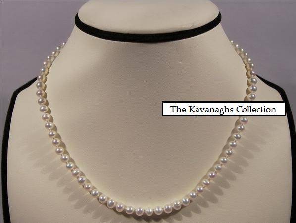 The Kavanaghs Collection - Stunning Cultured Freshwater Pearl Necklace
