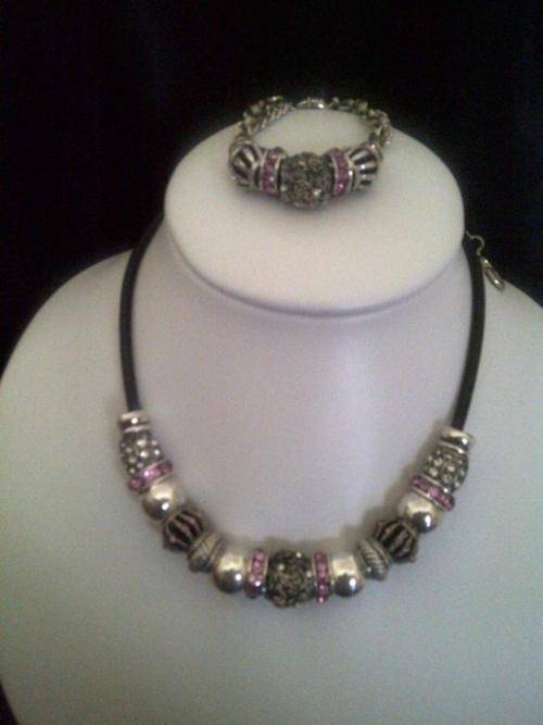 Maroon rose Jewellery Set. "LOVELY Set" Must SEE!!! (neclace,& bracelet)