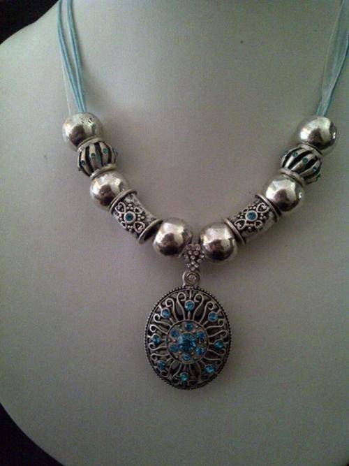 A Beautiful SILVER & TURQUOISE BLUE Necklace "PERFECT FOR MOTHERS DAY".