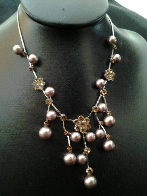 "Sexy & Romantic" BROWN PEARLY/FLOWER & rhinestone Necklace, LAST ONE!!!!