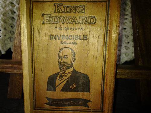 Old Vintage King Edward Cigar box - made in the USA