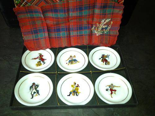 A collectable set of 6 Scottish Frae ceramic/porcelain pirate vintage plates in original box.