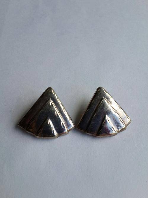 Sterling Silver Shell shape earings - weighs 3.5g as per photo