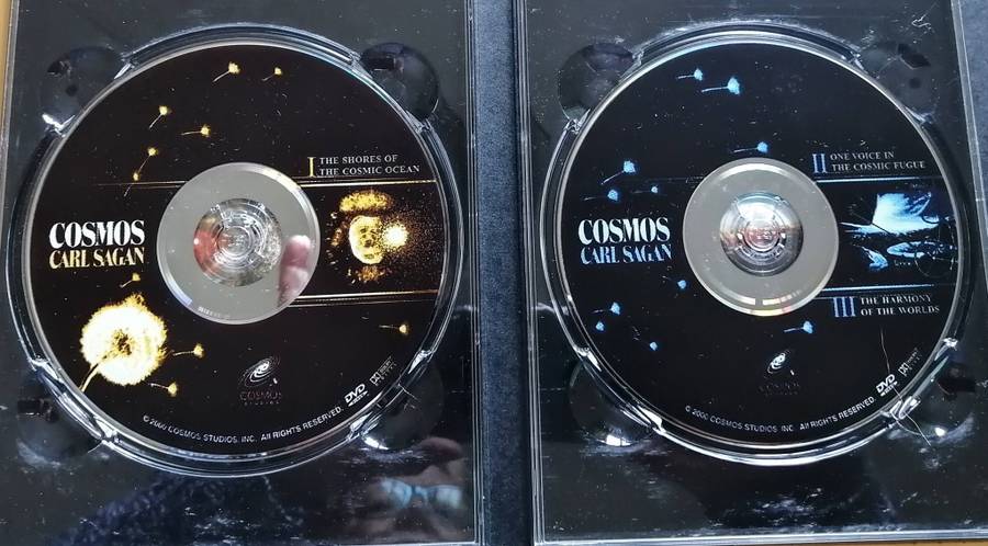 COSMOS CARL SAGAN ORIGINAL COLLECTOR`S EDITION 7 DISC SET EMMY AWARD