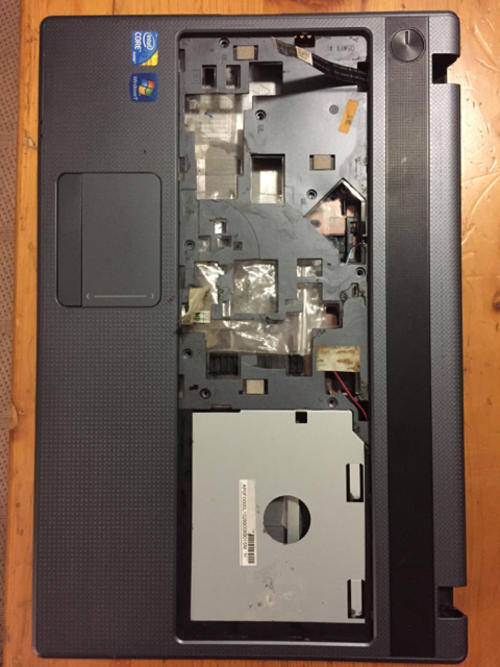 Acer 5733 plastic casing with screws