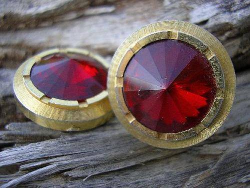 1950 very bling vintage cufflinks with big red glass stone