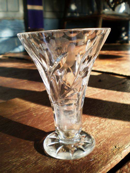 Lead Crystal Hand Cut Trumpet Vase with Flower Motif 15 cm height