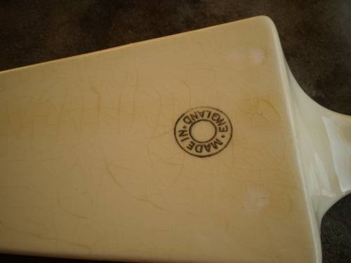 Beautiful Porcelain Cake Lifter Made In England With Gilded Handle