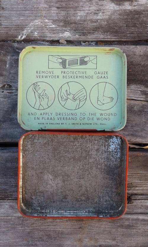 Antique Elastoplast First Aid Dressings Metal Tin T.J. Smith & Nephew