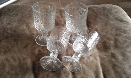 Set Of 4 Mid Century Modern Wine Glasses