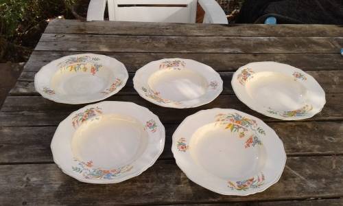Set Of 5 Meakin Soup Dinner Plates England