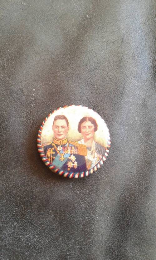 Rare Royal Couple Royalty Tin Metal Victorian Brooch Pin Souvenir Badge