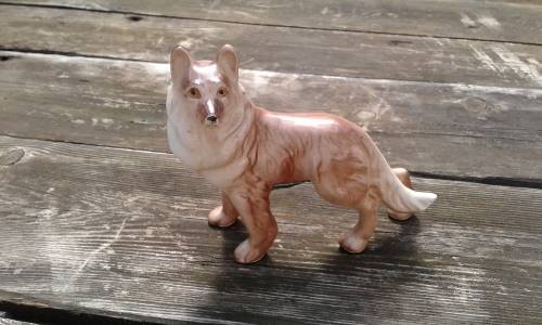 Vintage CAPRI Porcelain Figurine Of A Border Collie Dog Hand Painted