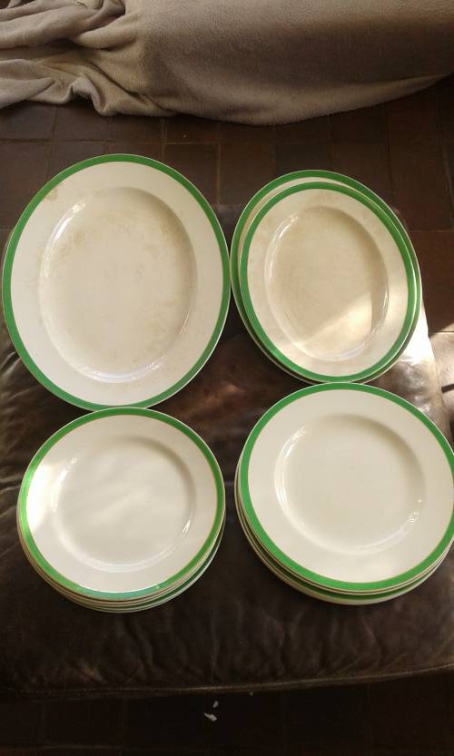 Queens Green Solianware Simpson`s Potteries Green Gold Rimmed Art Deco Dinner Set 13 Pieces