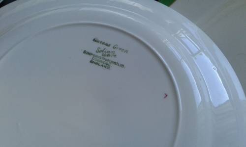 Queens Green Solianware Simpson`s Potteries Green Gold Rimmed Art Deco Dinner Set 13 Pieces