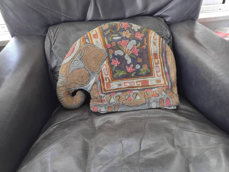 Vintage Rare And Unique Hand Embroid Elephant Coffee Or Tea Pot Cozy India Insulated