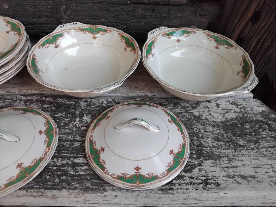 Grindley Cream Petal Porcelain Set 6 Large Serving Bowls 7 Large Soup Plates 2 Extra Lids