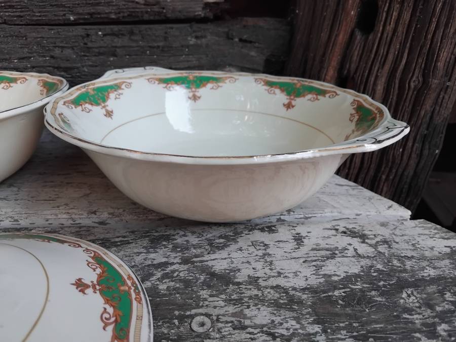 Grindley Cream Petal Porcelain Set 6 Large Serving Bowls 7 Large Soup Plates 2 Extra Lids
