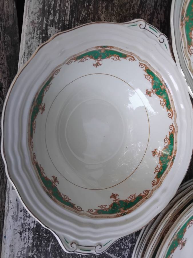 Grindley Cream Petal Porcelain Set 6 Large Serving Bowls 7 Large Soup Plates 2 Extra Lids