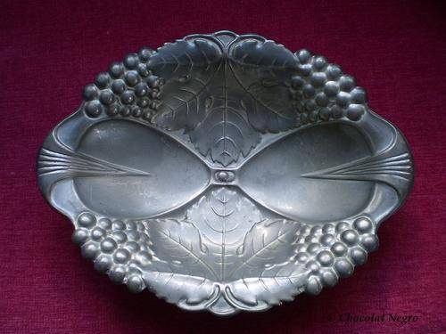 Beautiful old pewter bowl with Art Nouveau motif showing grapes and leaves, very bohemian