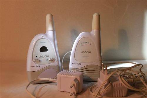 Lindam Baby Talk Nursery Monitor - AS NEW!!
