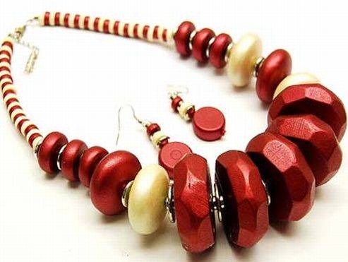 MAROONRED CHUNKY BEADS AND DISCS - NECKLACE SET