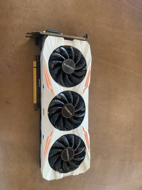 Rocking graphics card - Gigabyte Geforce GTX 1080 Ti Gaming OC Edition 11GB