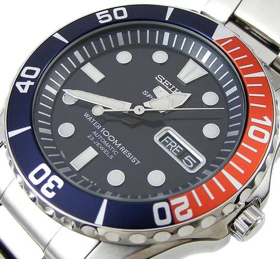 New SEIKO 5 Submariner Automatic 23 Jewel Gents Watch"R4599"