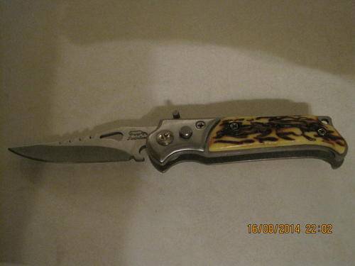 **POCKET KNIFE**BUTTON FLICK**IVORY**
