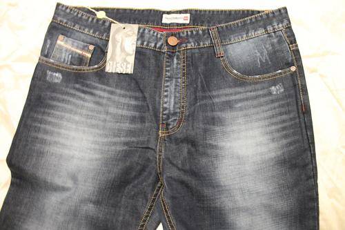 MENS DIESEL JEANS STRAIGHT CUT 38W / 34L