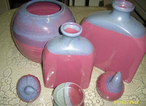 BIG POTTERY POTS & ACCESORIES