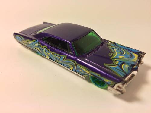 Hot Wheels - 65 Pontiac Bonneville - 2013 Hot Wheels HW City Graffiti Rides  - Purple - Loose