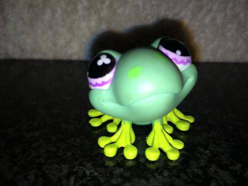 Littlest Pet Shop Figure