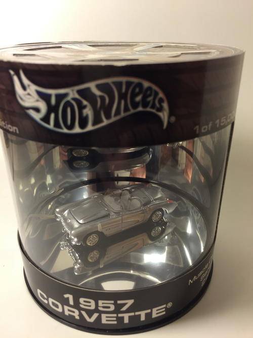 Hot Wheels - 1957 Corvette - 2004 Showcase Hot Wheels Muscle Cars Series 2 of 4  - Silver - Boxed