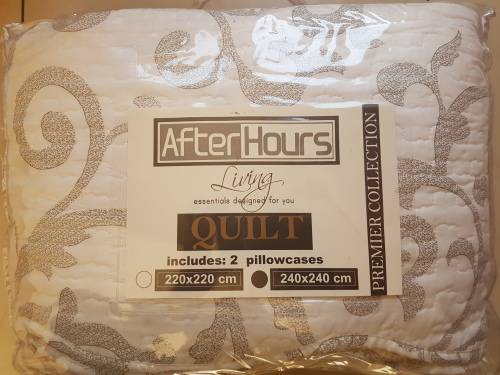 After Hours Quilt (240x240cm) with 2 pillowcases