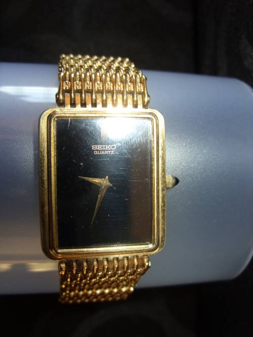 Seiko quartz dress watch circa 1983 - postage included