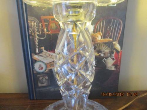 Exquisitely beautiful rose cut crystal glass lamp - 40 cm high WOW!!!
