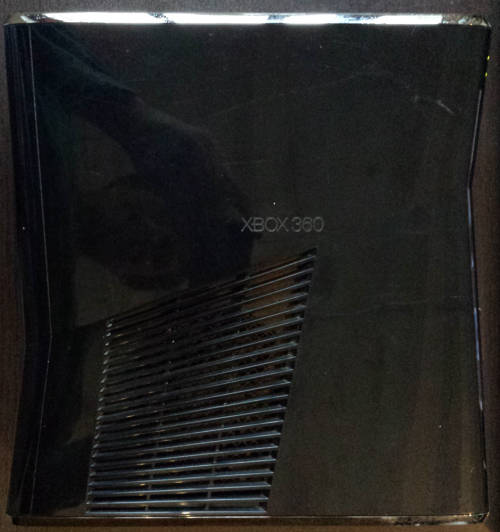Black Xbox 360 Console Slimline 250GB + Original Controller