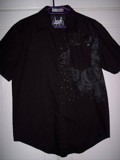 Men's Black button up shirt with decal - size slimfit large