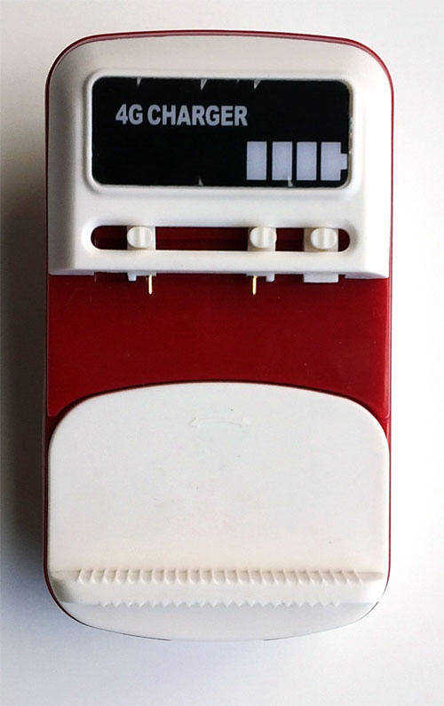 Universal Cellular and Digital Camera battery Charger - USB / Mains