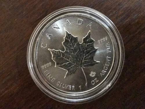 1oz SILVER MAPLE LEAF ( CANADA 2016 )