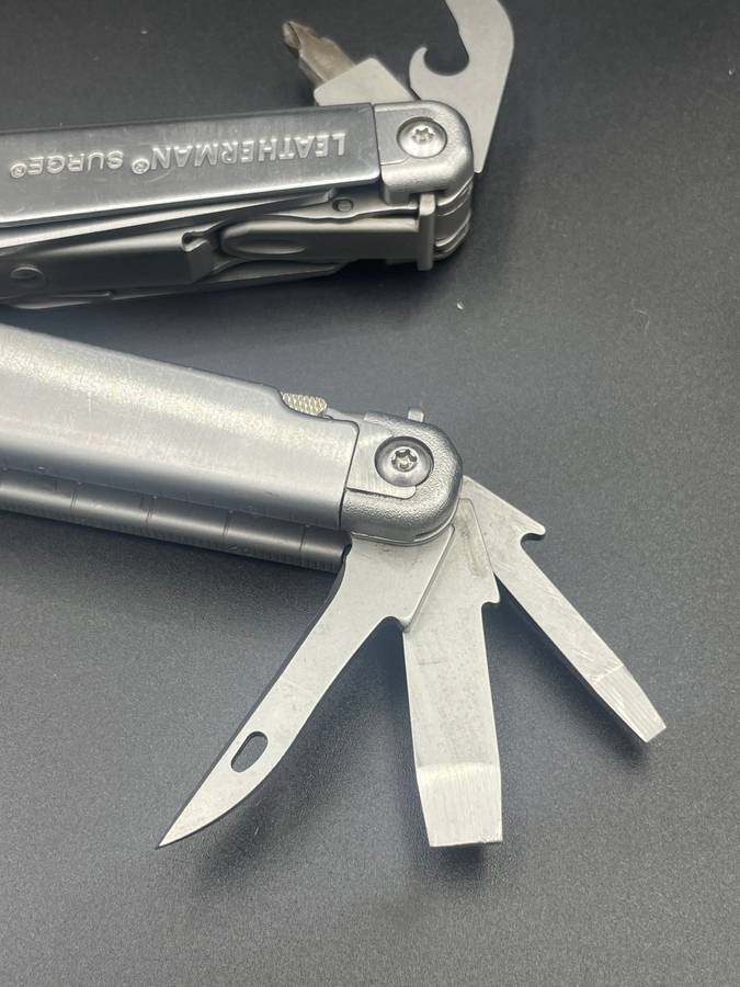 Leatherman Surge