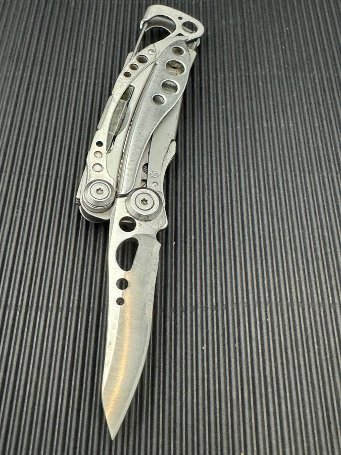 Leatherman Skeletool