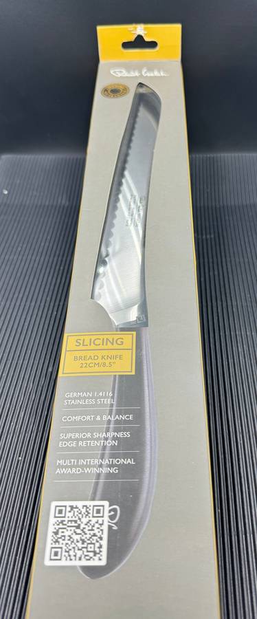 Robert Welch Signature Bread Knife 22cm + Paring Knife