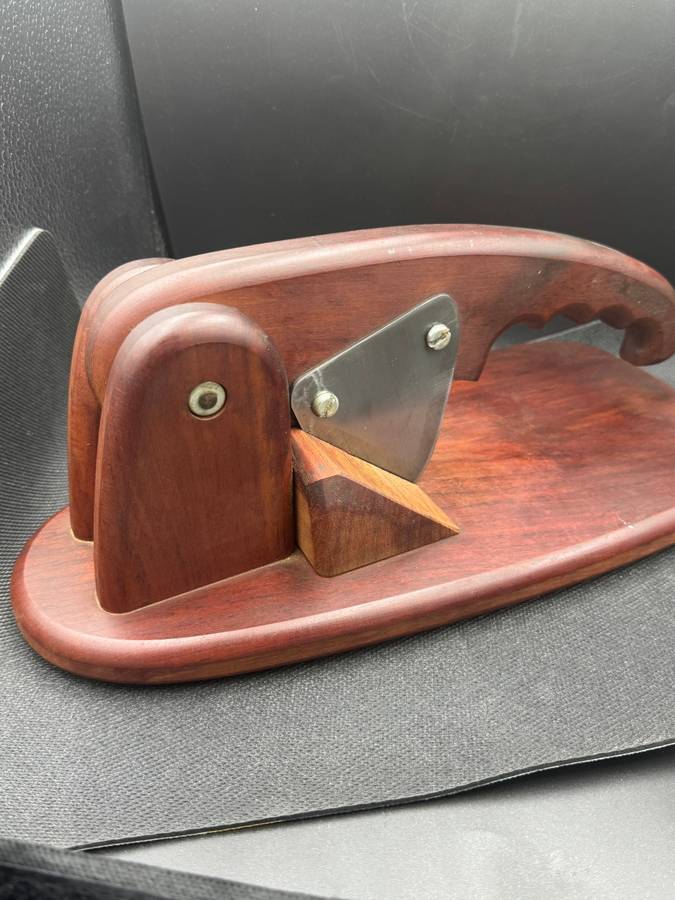 Bilton Cutter -Kiaat Wood