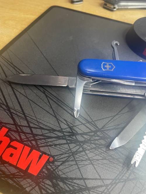 Victorinox Swiss Champ