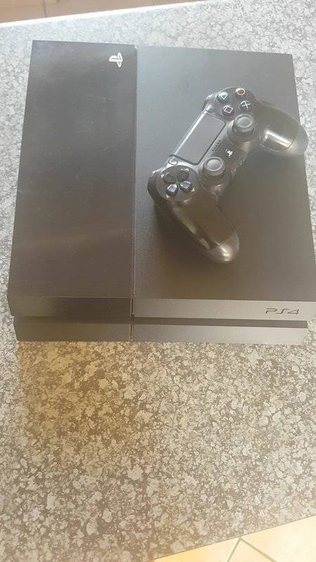 Playstation 4 (PS4) Launch Model 500GB