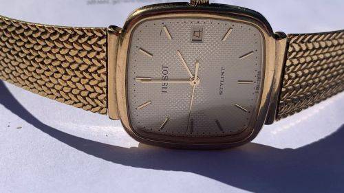 !!! BEAUTIFUL SQUARE DIAL TISSOT STYLIST VALUED AT R6150!!!
