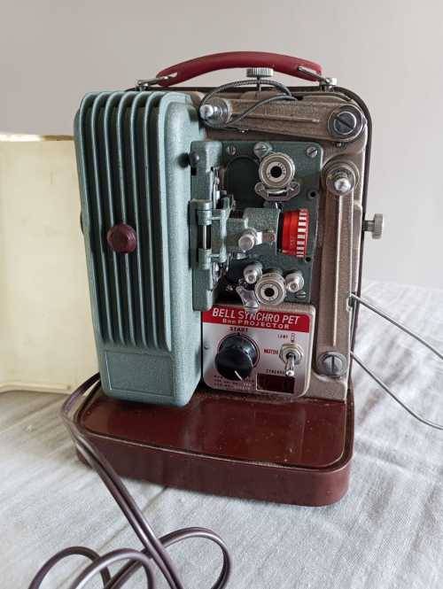 !! Crazy R1 start !! Vintage reel to reel projector
